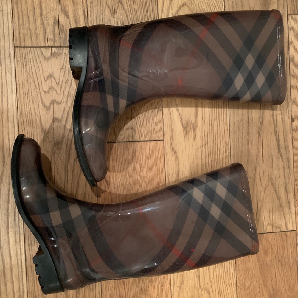 Burberry rain boots